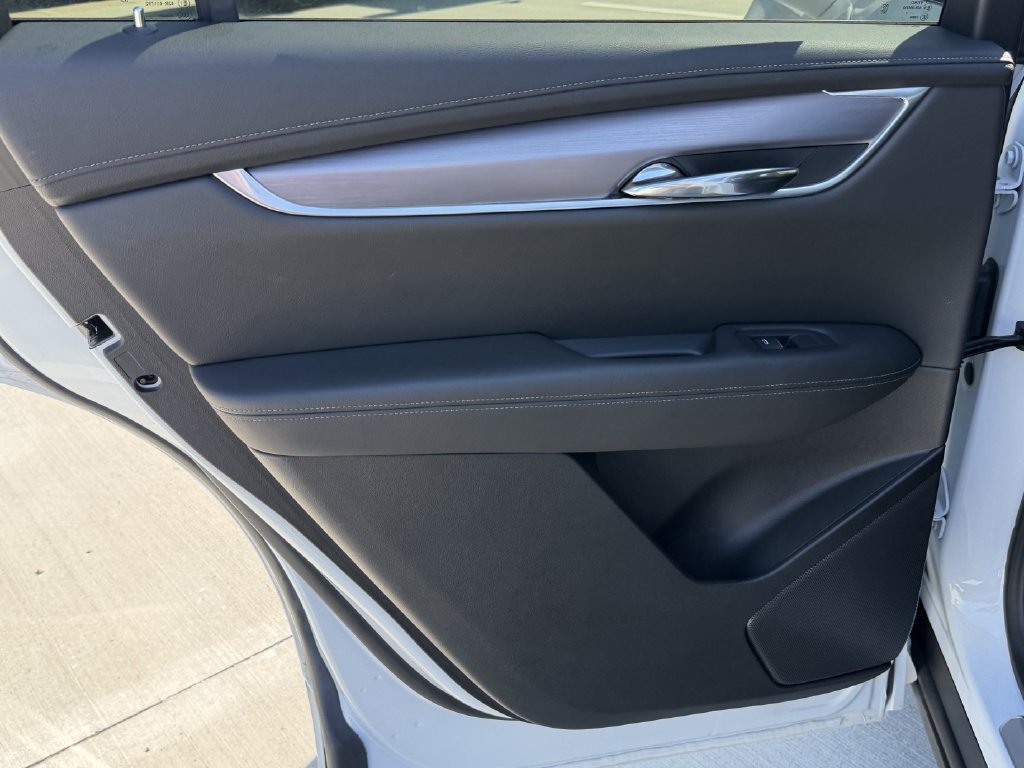 Used 2024 Cadillac XT6 Luxury FWD image 23