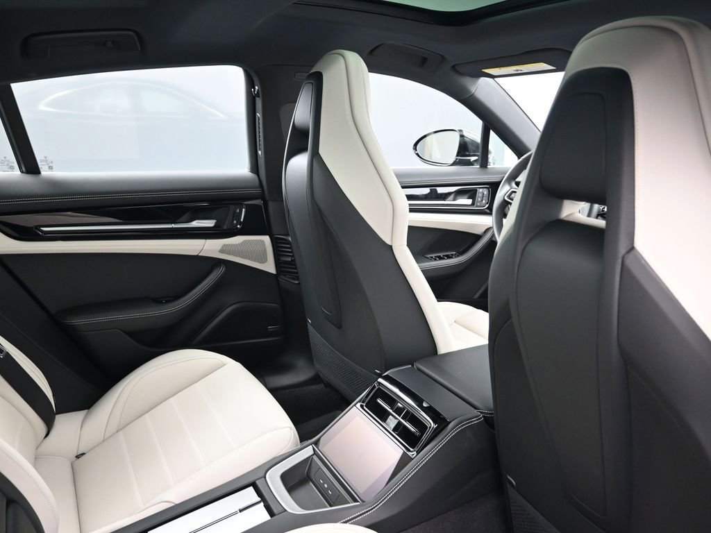 Certified 2026 Porsche Panamera 4 image 7