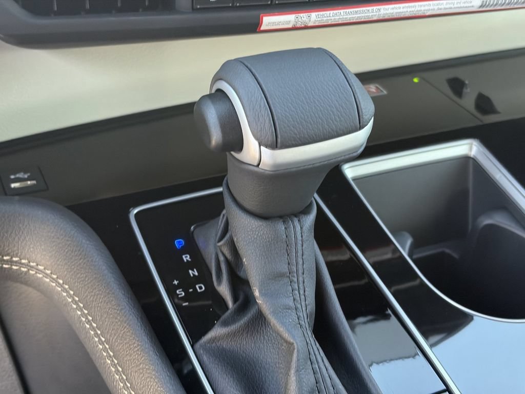 Certified 2026 Toyota Sienna Limited FWD image 32