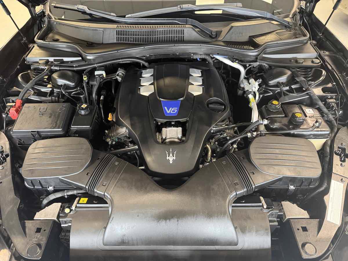Used 2017 Maserati Ghibli S RWD image 31