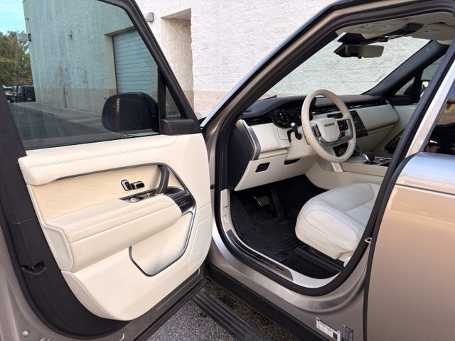 Used 2023 Land Rover Range Rover Long Wheelbase Autobiography AWD/4WD image 7