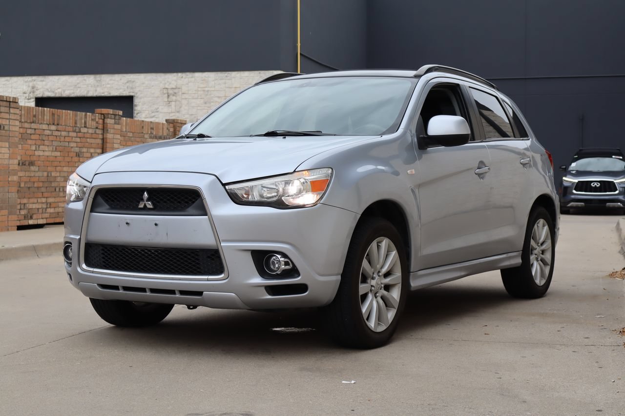 Used 2011 Mitsubishi Outlander Sport SE FWD image 2
