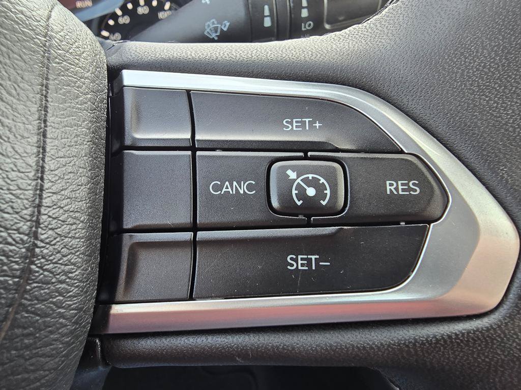 Used 2023 Jeep Compass Latitude AWD/4WD image 18