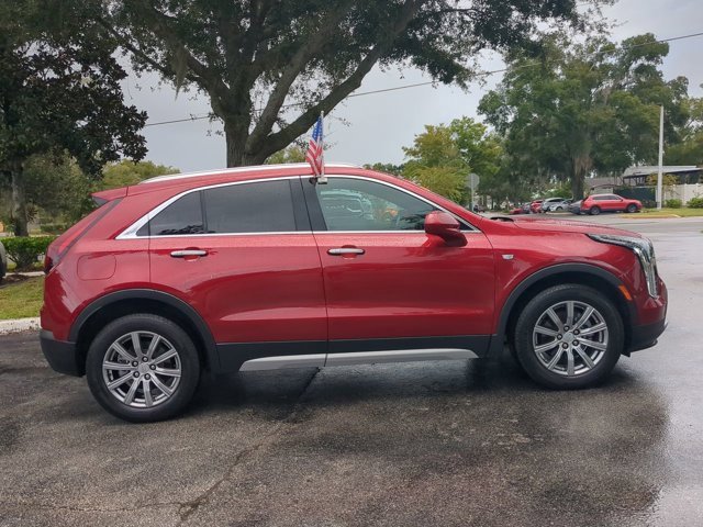 Used 2020 Cadillac XT4 Premium Luxury image 3