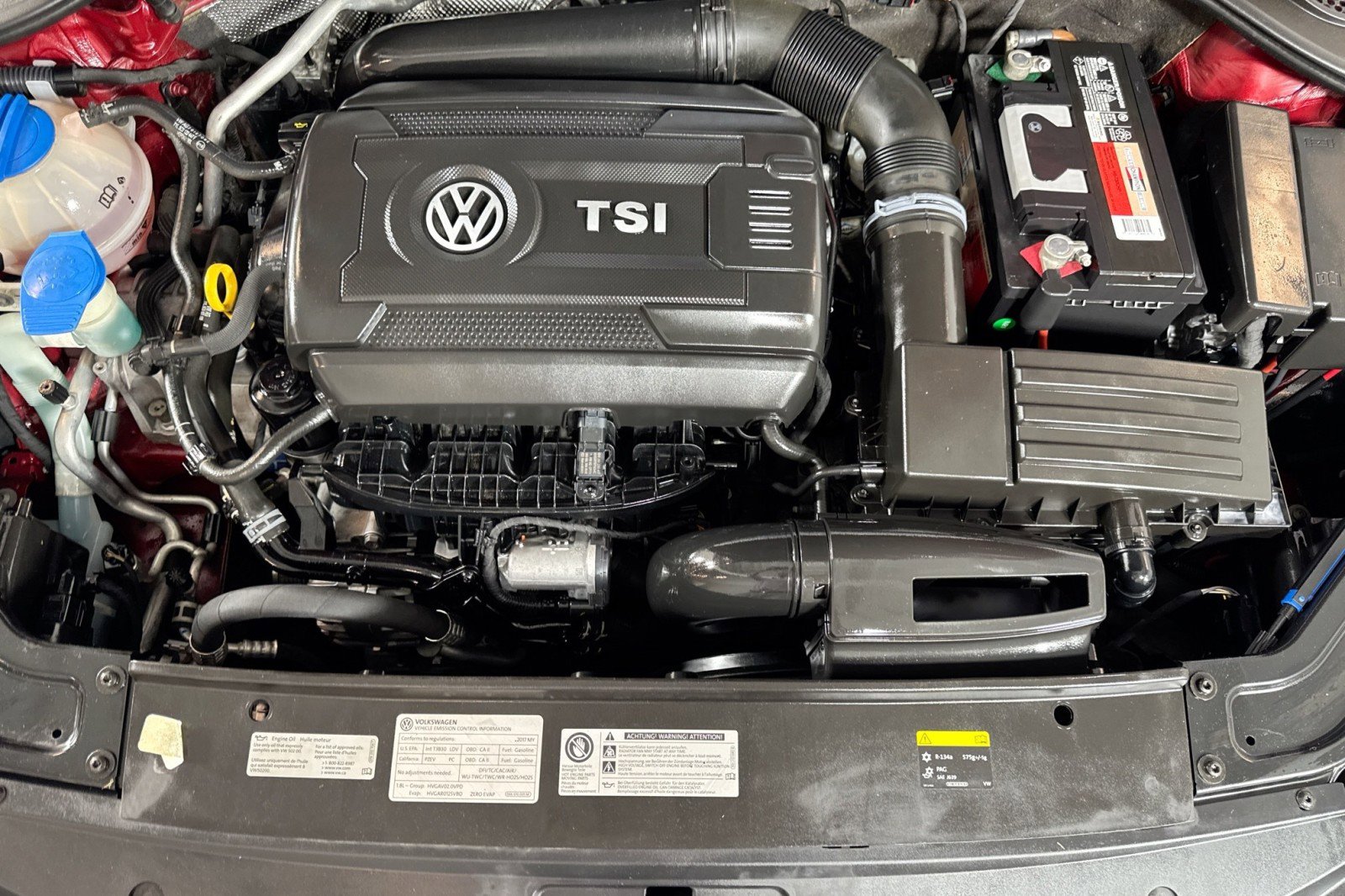 Used 2017 Volkswagen Passat 1.8T R-Line w/ R-Line Lighting Package FWD image 28