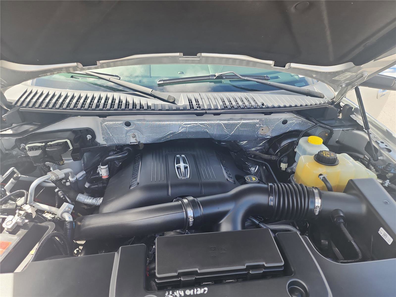 Used 2017 Lincoln Navigator Reserve image 13