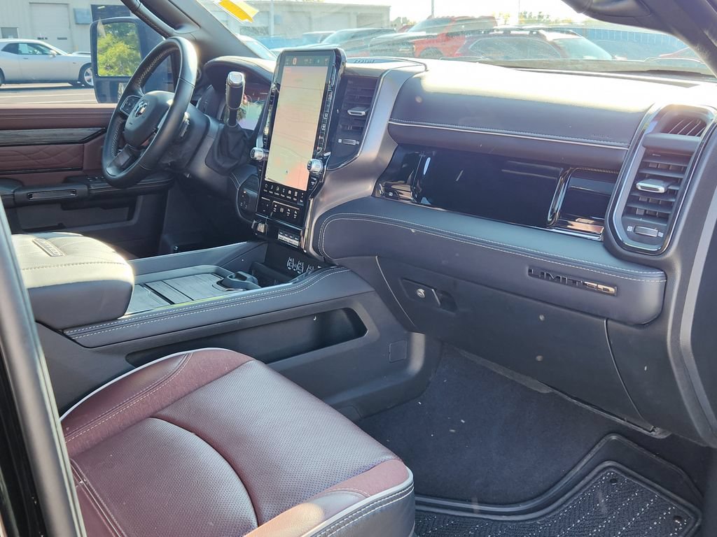 Used 2025 RAM 2500 Limited AWD/4WD image 18
