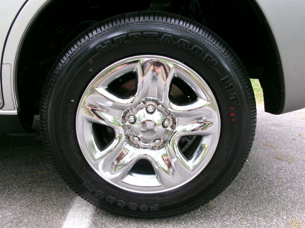 Used 2005 Toyota RAV4 2WD image 41