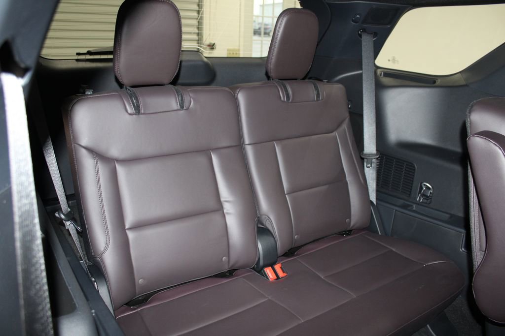 New 2026 Ford Explorer Platinum image 32