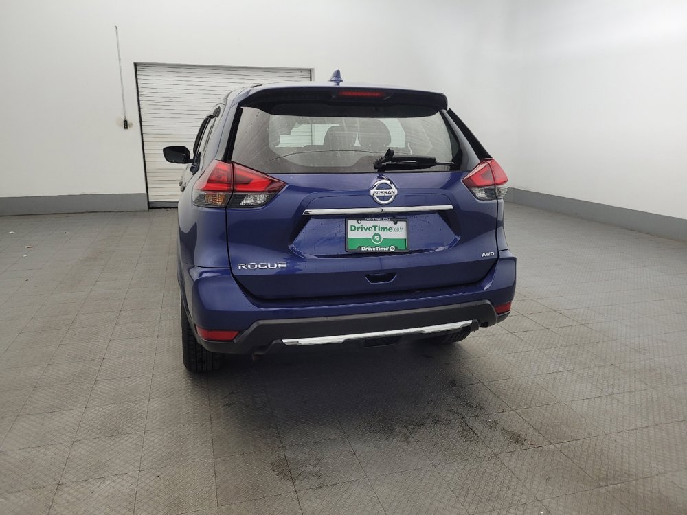 Used 2019 Nissan Rogue S image 6