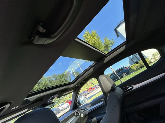 New 2025 Alfa Romeo Stelvio Sprint image 14