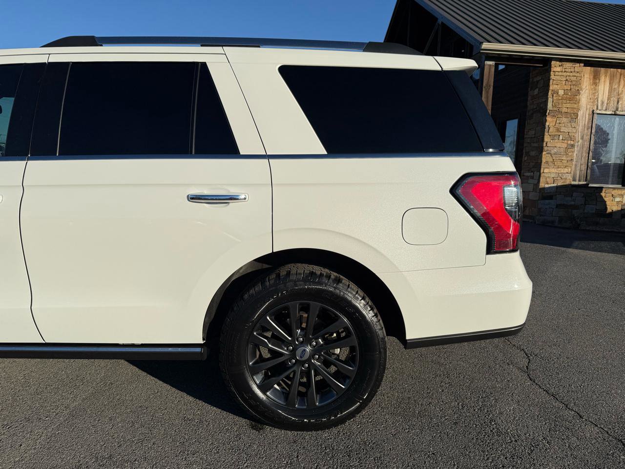 Used 2021 Ford Expedition Limited image 41