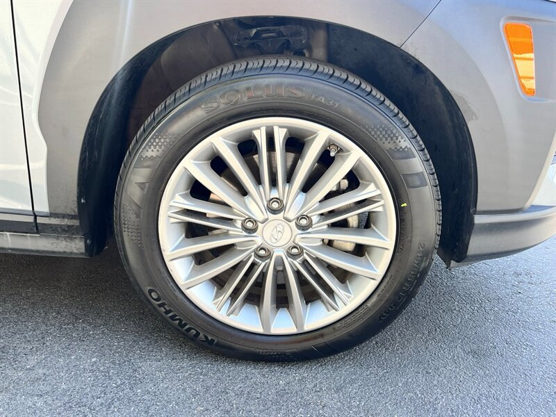 Used 2021 Hyundai Kona SEL AWD/4WD image 10