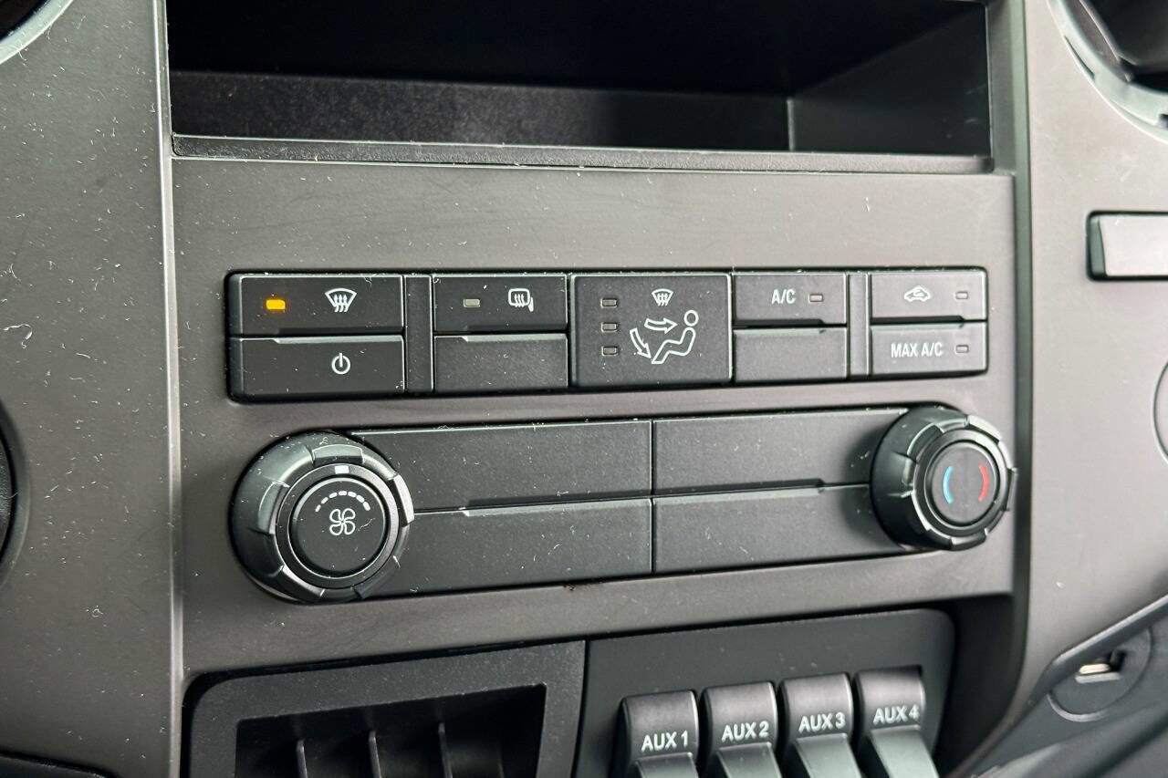 Used 2023 Ford F650 2WD Regular Cab Super Duty image 38