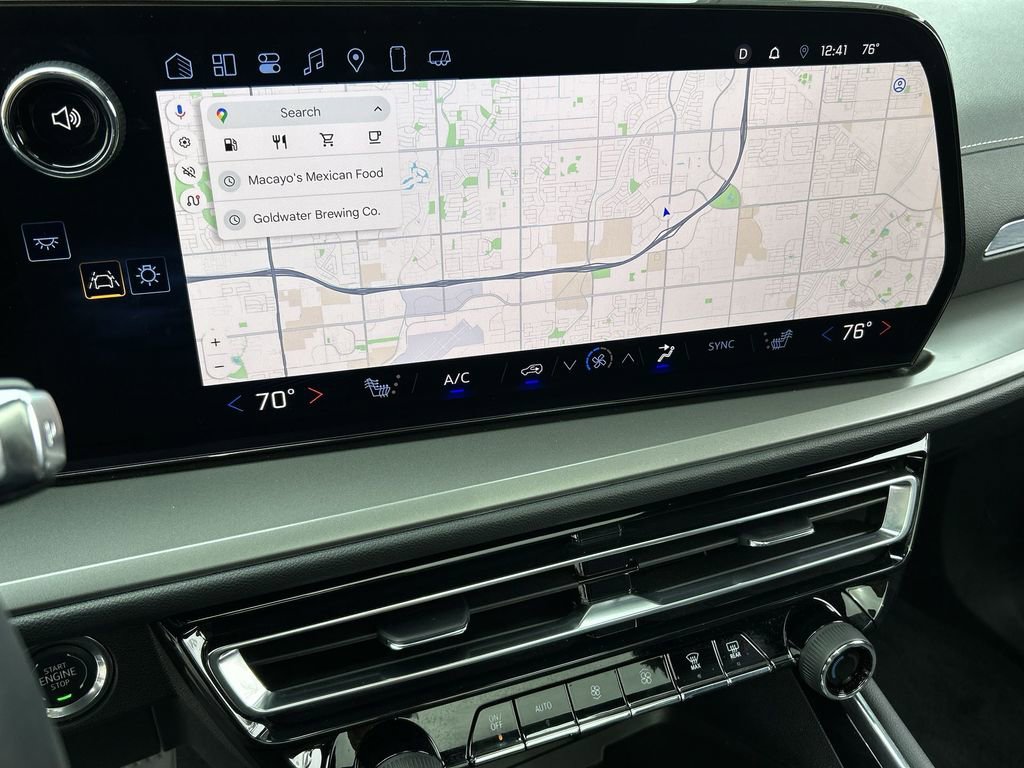 Used 2025 Chevrolet Traverse LT w/ Sun and Wheel Package image 14