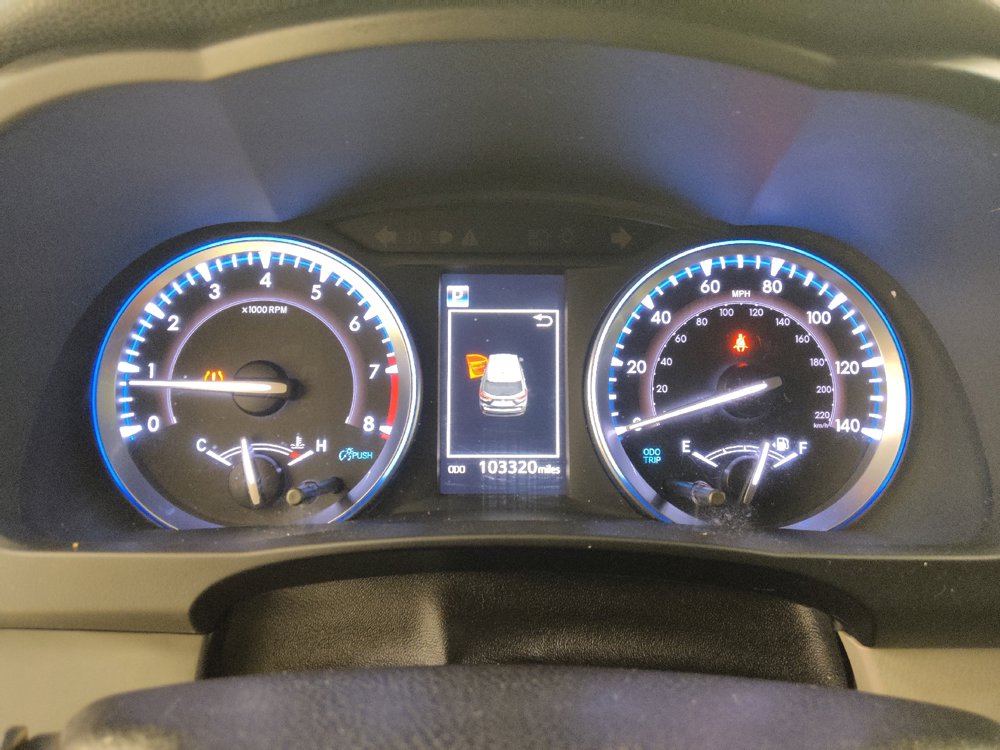 Used 2019 Toyota Highlander XLE FWD image 23