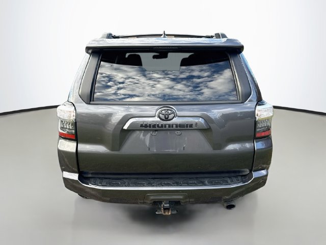 Used 2022 Toyota 4Runner SR5 Premium w/ Moonroof Package AWD/4WD image 6