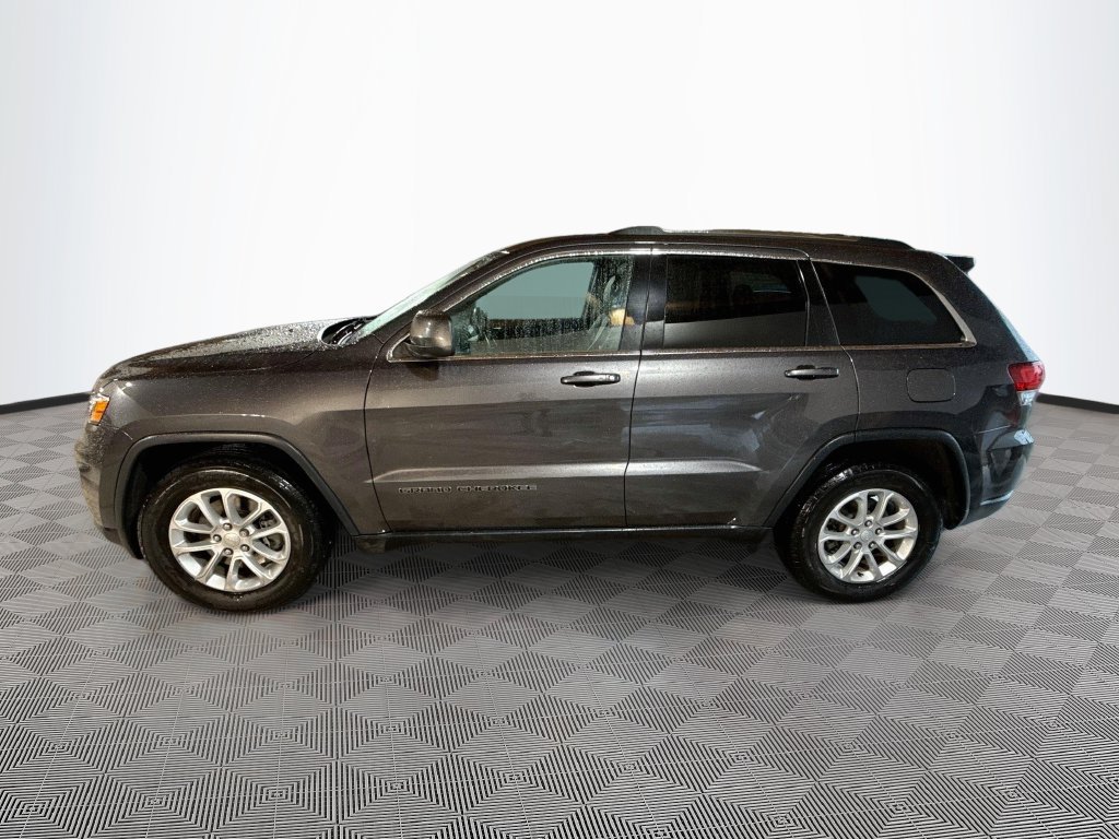 Used 2021 Jeep Grand Cherokee Laredo X RWD image 9
