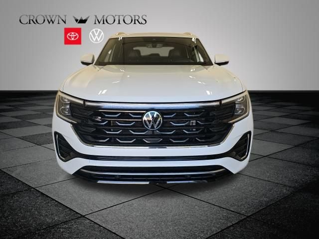 Used 2024 Volkswagen Atlas Cross Sport SEL R-Line AWD/4WD image 2