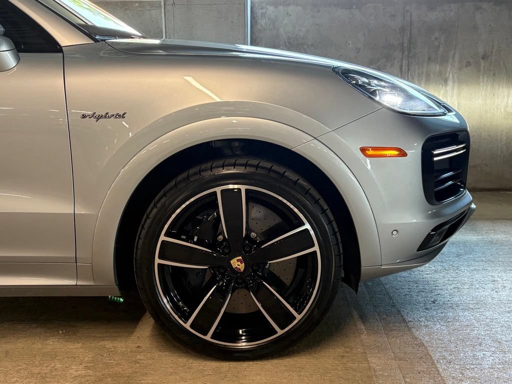 Used 2023 Porsche Cayenne Turbo S AWD/4WD image 11