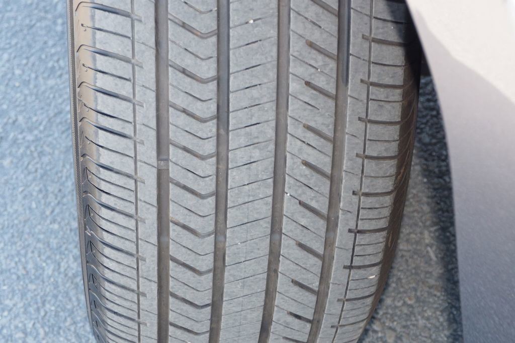 Used 2024 Lexus GX 550 w/ Accessory Package (2T) image 10