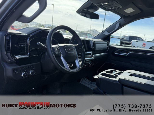 Used 2025 GMC Sierra 1500 SLE image 11