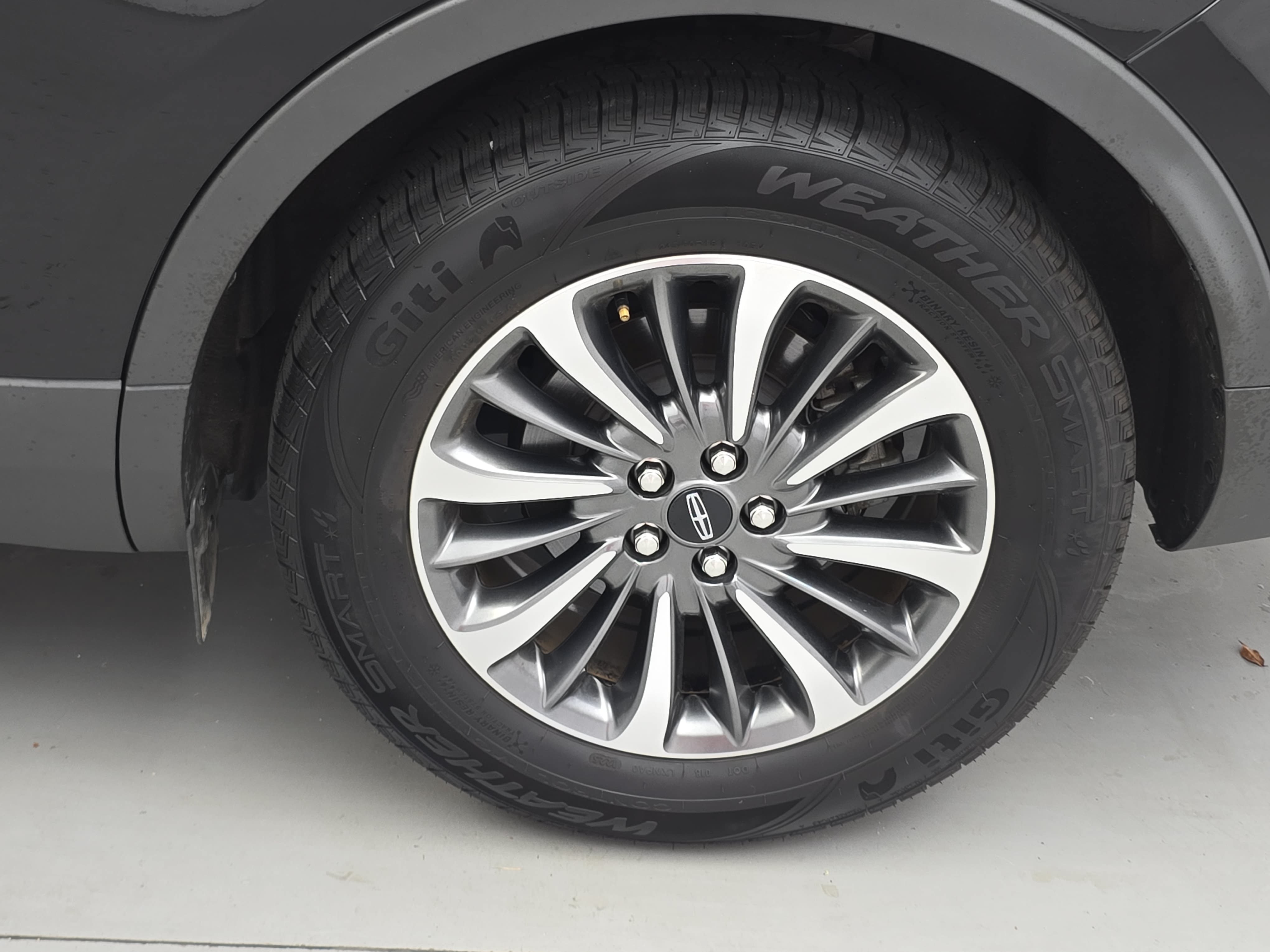 Used 2023 Lincoln Nautilus Reserve FWD image 34