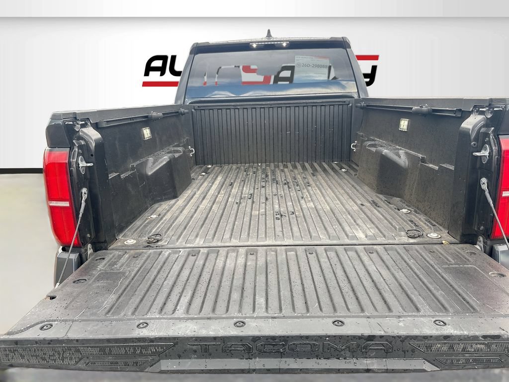 Used 2024 Toyota Tacoma SR5 AWD/4WD image 23