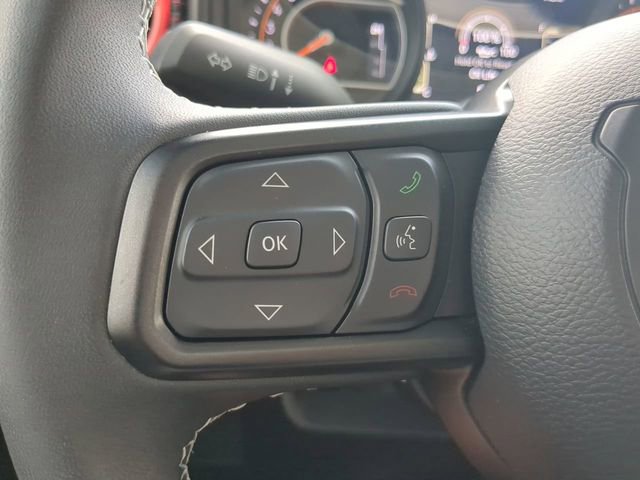 Used 2025 Jeep Gladiator Rubicon w/ Safety Group AWD/4WD image 27