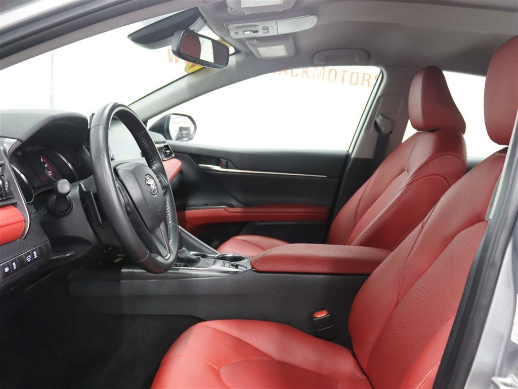 Used 2024 Toyota Camry XSE FWD image 15