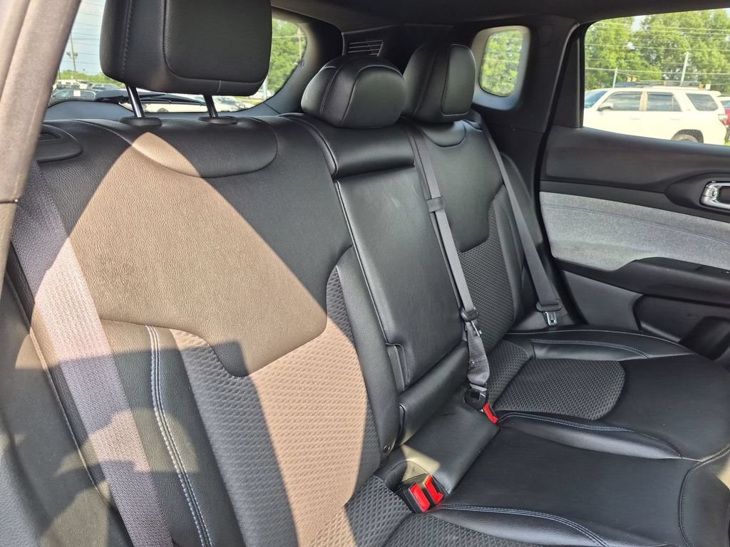 Used 2024 Jeep Compass Latitude AWD/4WD image 31