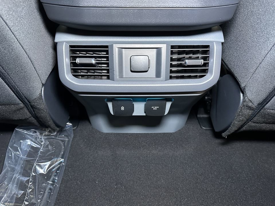 Used 2025 Ford F150 XLT w/ Equipment Group 302A MID image 25