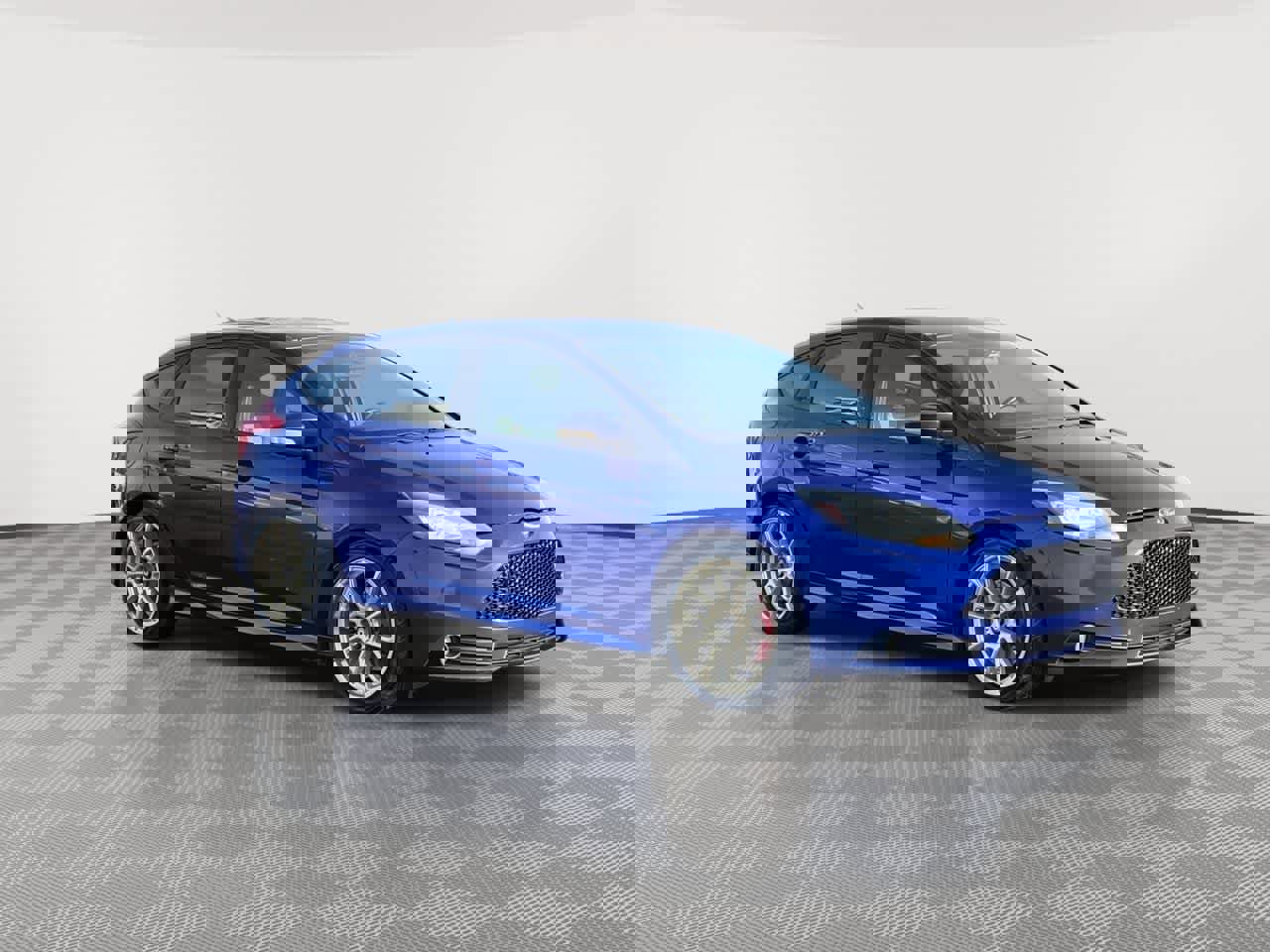 Used 2014 Ford Focus ST w/ Equipment Group 201A image 2