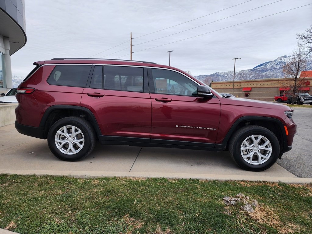 Used 2023 Jeep Grand Cherokee L Limited image 4
