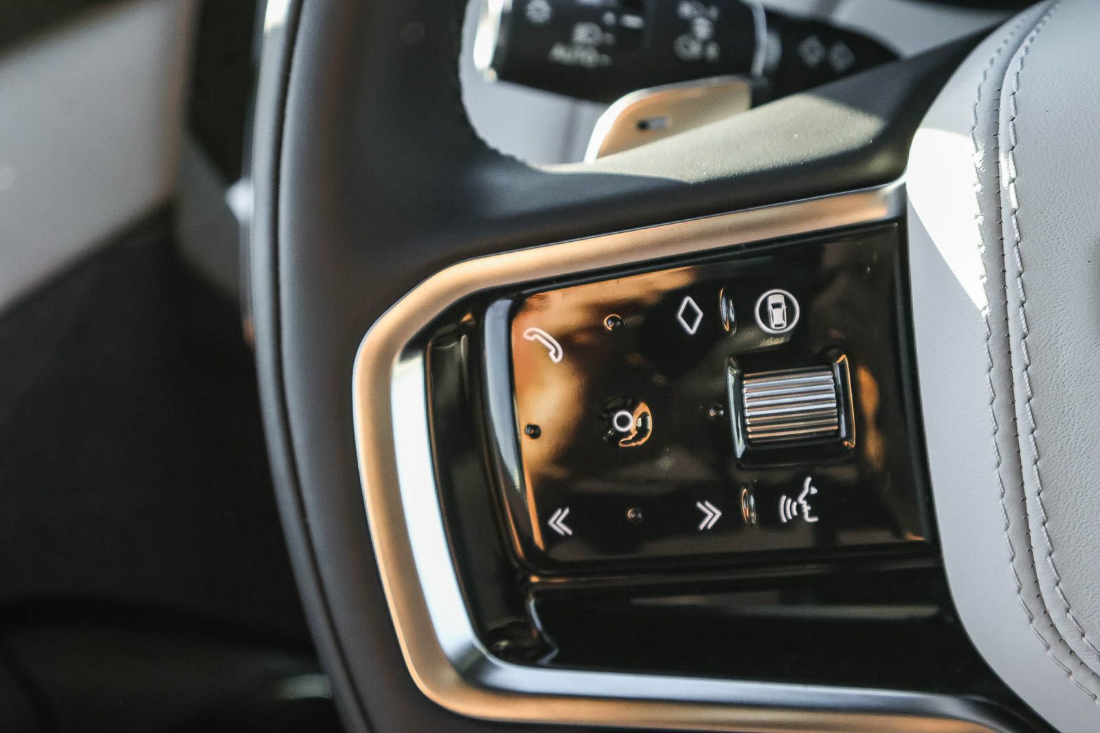New 2026 Land Rover Range Rover Sport SE AWD/4WD image 35
