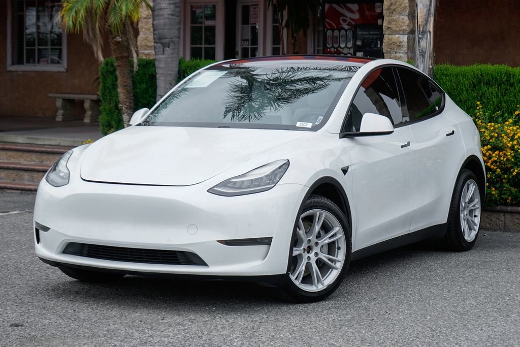 Used 2020 Tesla Model Y Long Range image 4