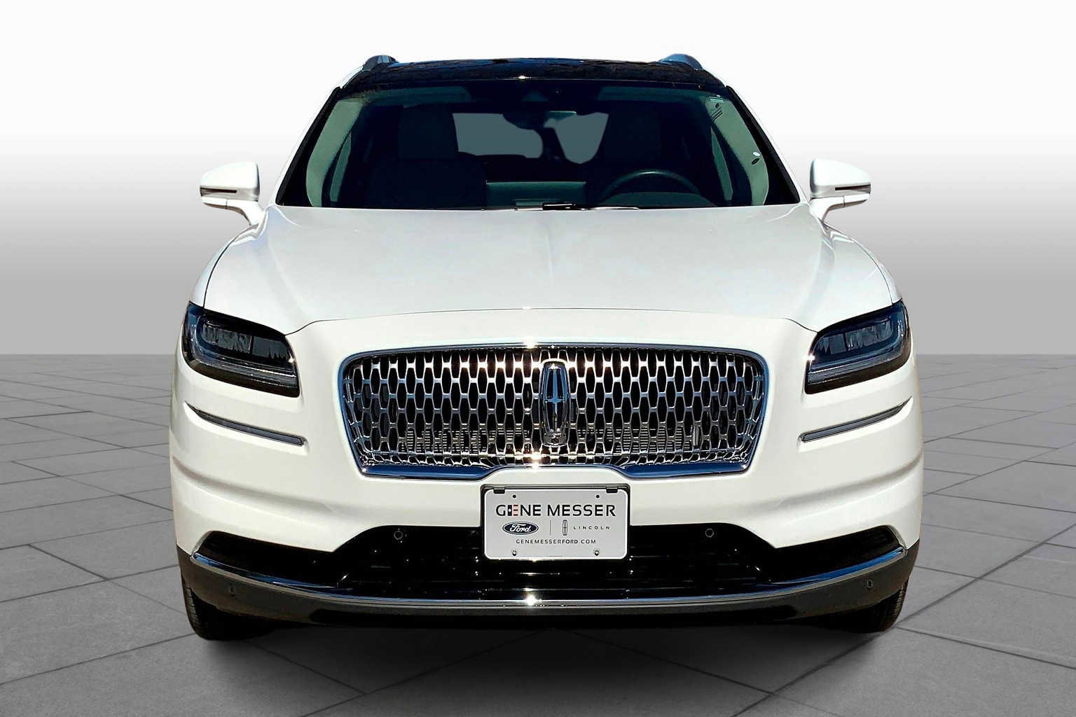 Used 2022 Lincoln Nautilus Reserve FWD image 4