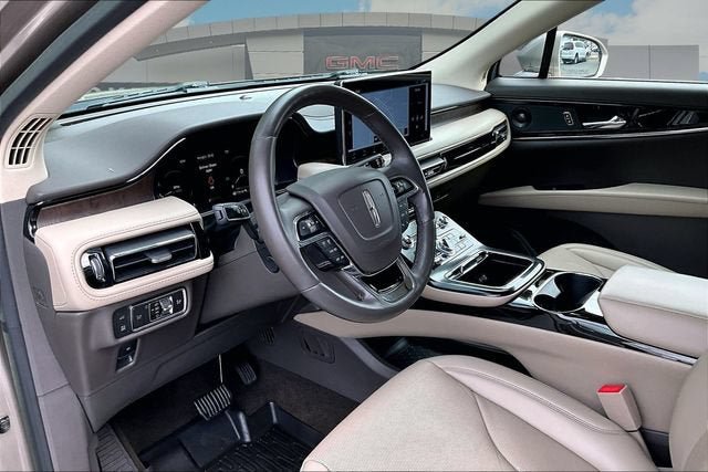 Used 2021 Lincoln Nautilus Reserve AWD/4WD image 13
