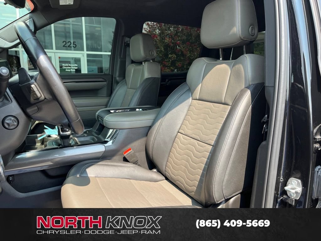 Used 2022 Chevrolet Silverado 1500 ZR2 w/ Technology Package AWD/4WD image 4