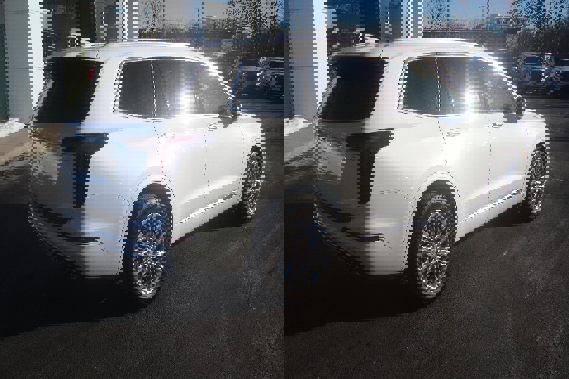 Used 2023 Cadillac XT6 Premium Luxury image 4