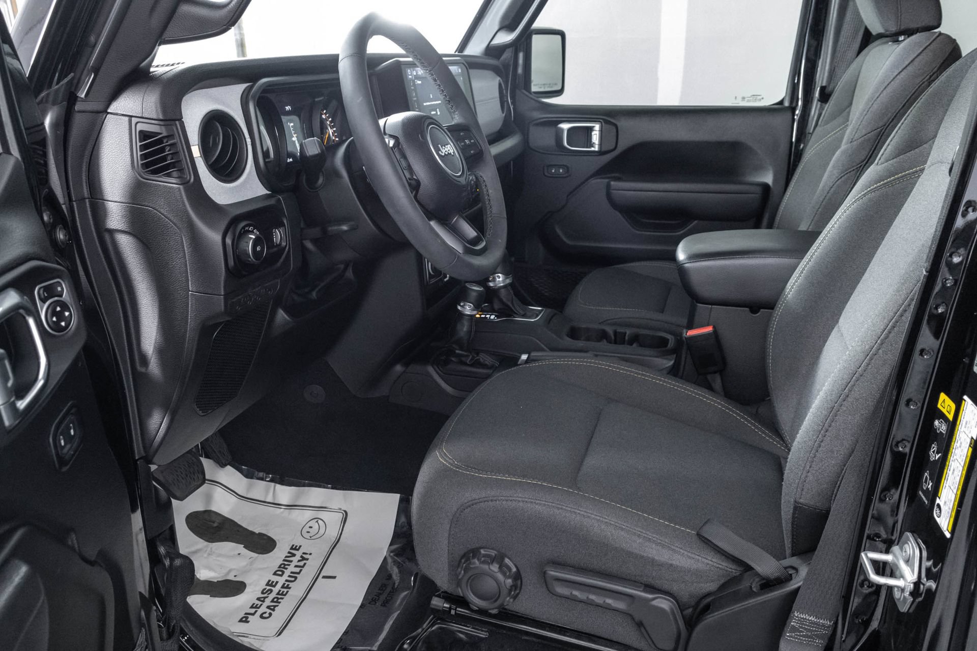 Used 2025 Jeep Wrangler Unlimited Sport AWD/4WD image 6
