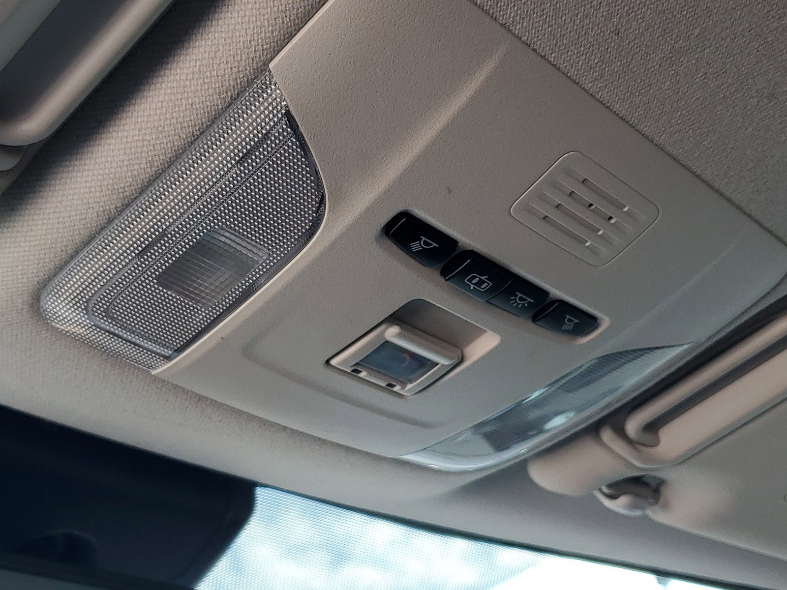 Used 2022 Toyota Corolla LE image 38