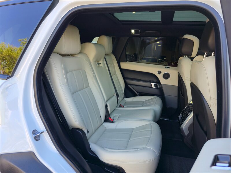Used 2019 Land Rover Range Rover Sport HSE AWD/4WD image 34
