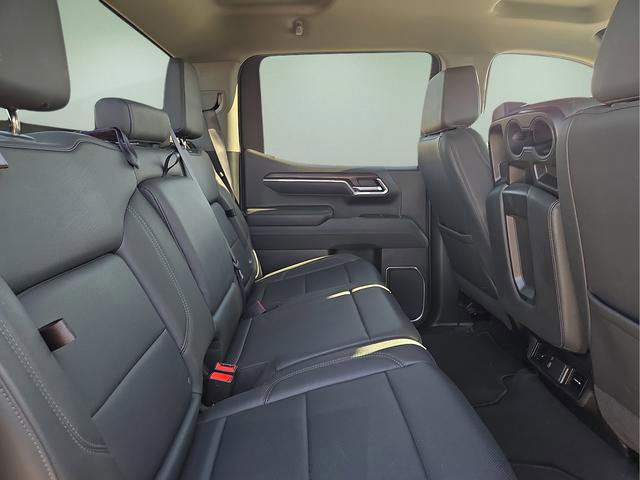 Used 2025 GMC Sierra 1500 SLT AWD/4WD image 14