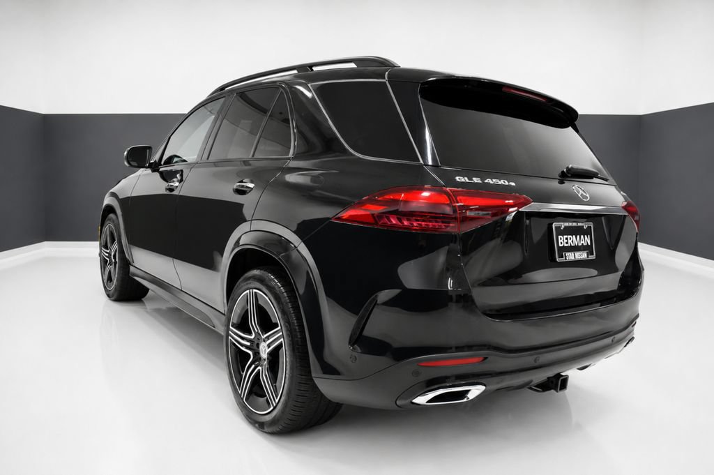 Used 2025 Mercedes-Benz GLE 450e 4MATIC image 3