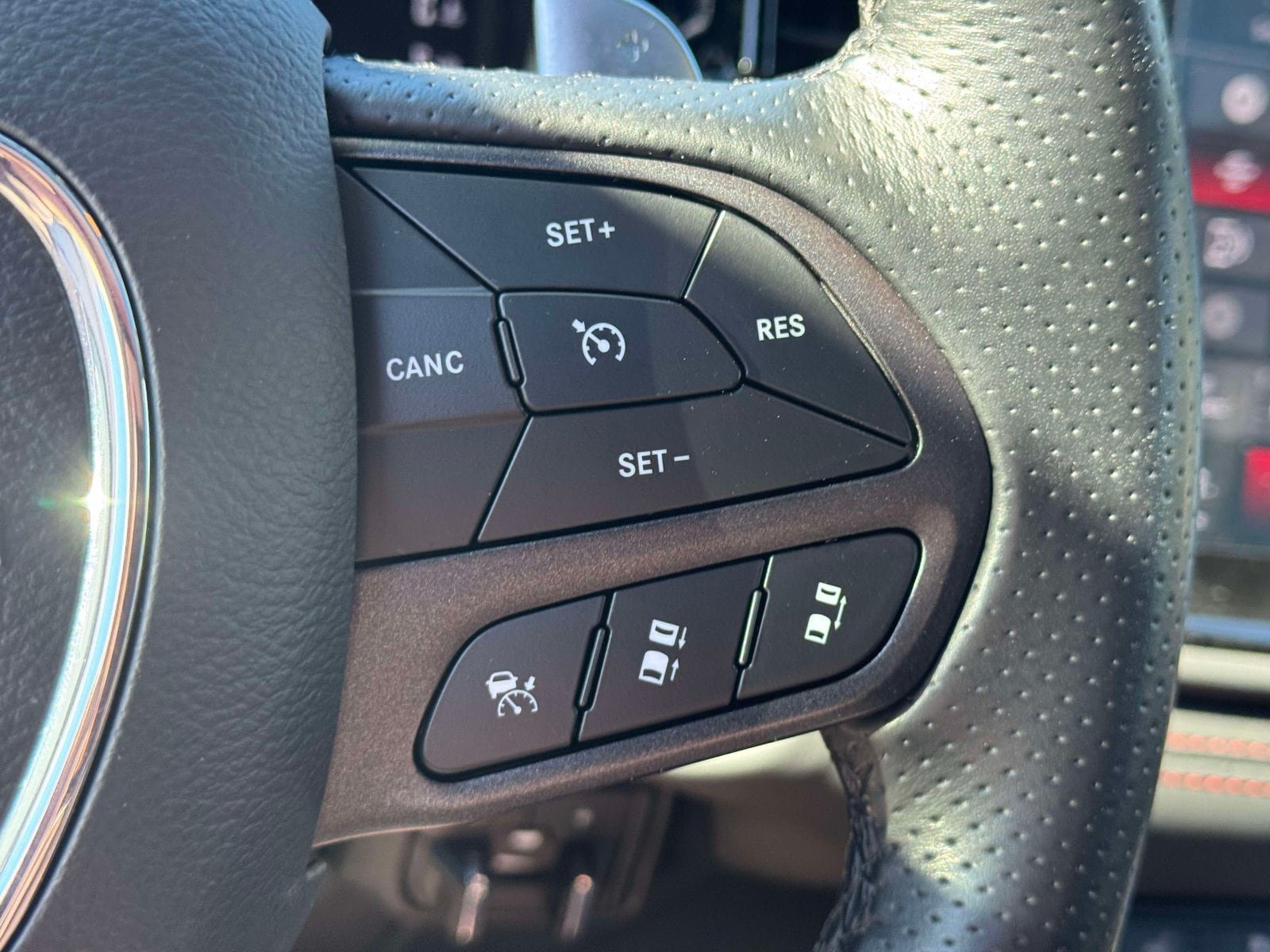 Used 2025 Dodge Durango GT AWD/4WD image 21
