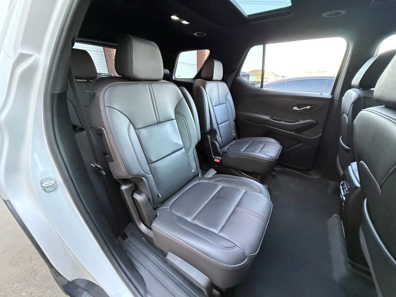 Used 2023 Chevrolet Traverse RS AWD/4WD image 27