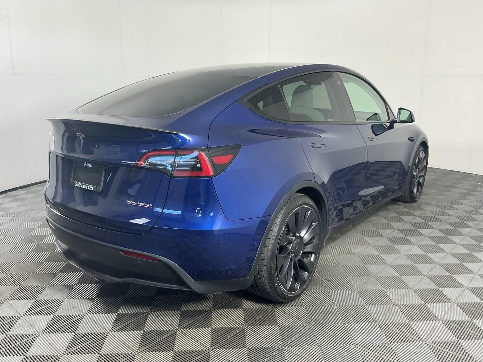 Used 2021 Tesla Model Y Performance AWD/4WD image 9