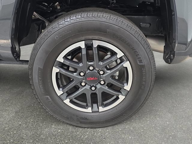 Certified 2025 Toyota Tacoma TRD Sport AWD/4WD image 27