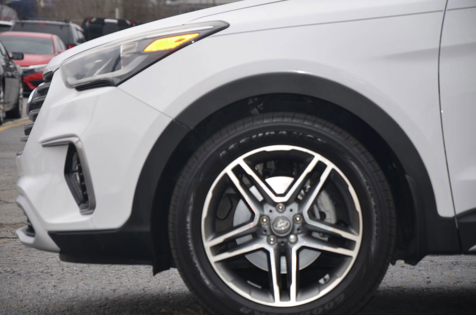 Used 2017 Hyundai Santa Fe Limited image 7